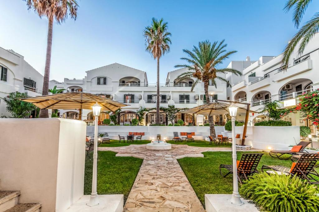 White Sands Beach Club 7