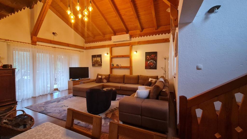 Sarajevo Forest Retreat 5