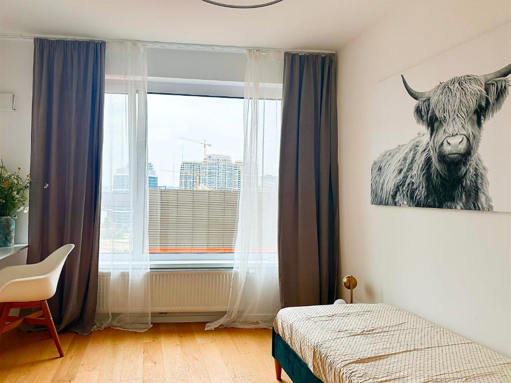 Luxurious brand new FREE parking apartment 7