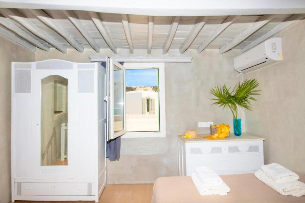 Windmill House 2 - Mykonos 3