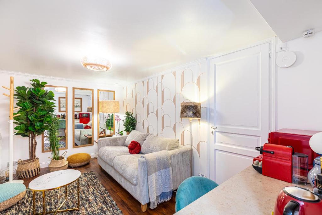 Modern Apartement Grand Paris, TV Salon, Sharing Garden, Villa des Ammonites 5