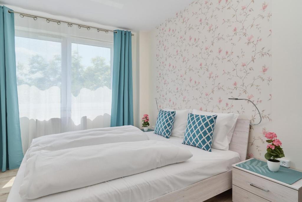 Apartment Piękna with PARKING Wrocław by Noclegi Renters 2