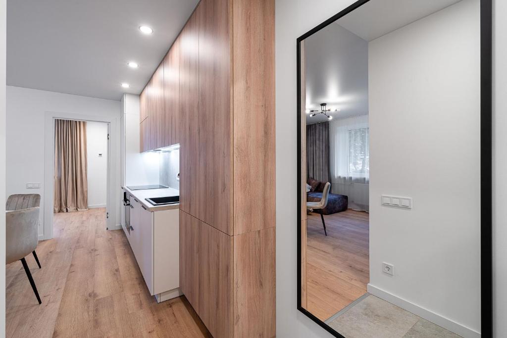 Modern 2 bedroom Vytenio apartment in city centre I Self check-in 6