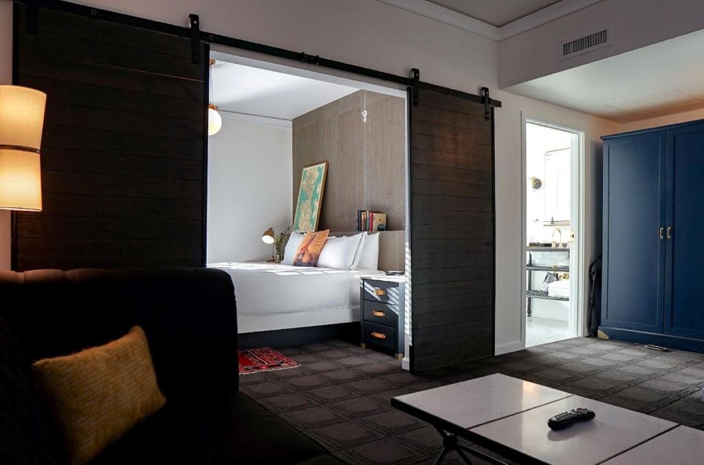 Kimpton Palladian Hotel, an IHG Hotel Image