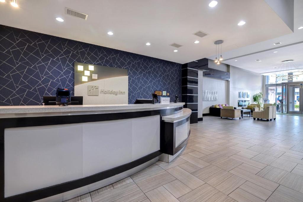 Holiday Inn Houston Downtown, an IHG Hotel Image