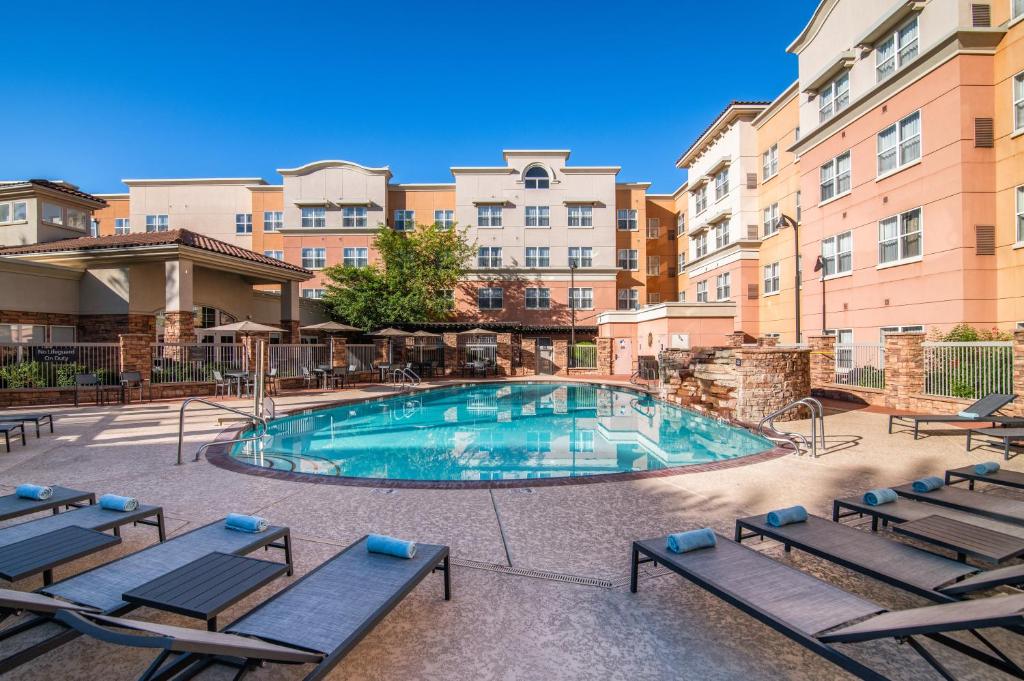SpringHill Suites Phoenix Glendale Sports & Entertainment District Image