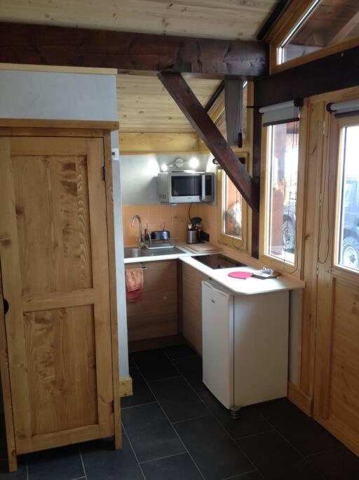 SAVOIE/ petit chalet studio meublé 4