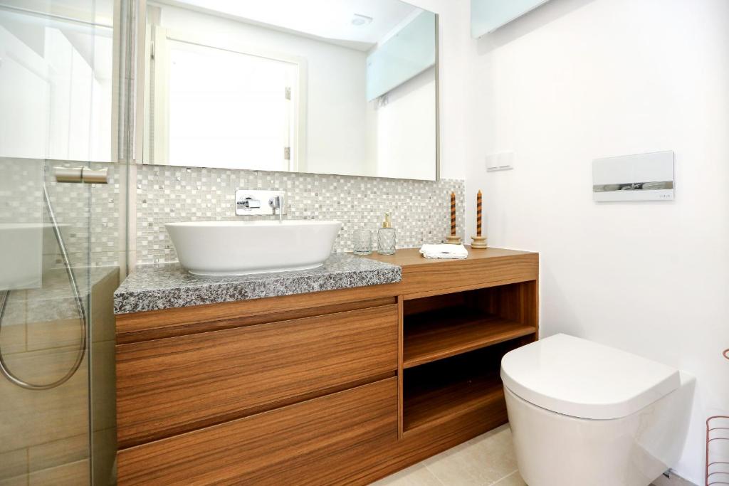 GREEN FARO, MODERN DUPLEX with A BLISS TERRACE 3