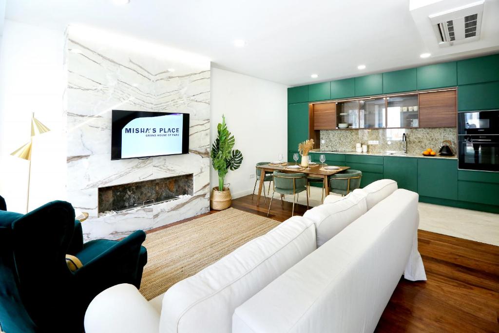 GREEN FARO, MODERN DUPLEX with A BLISS TERRACE 4