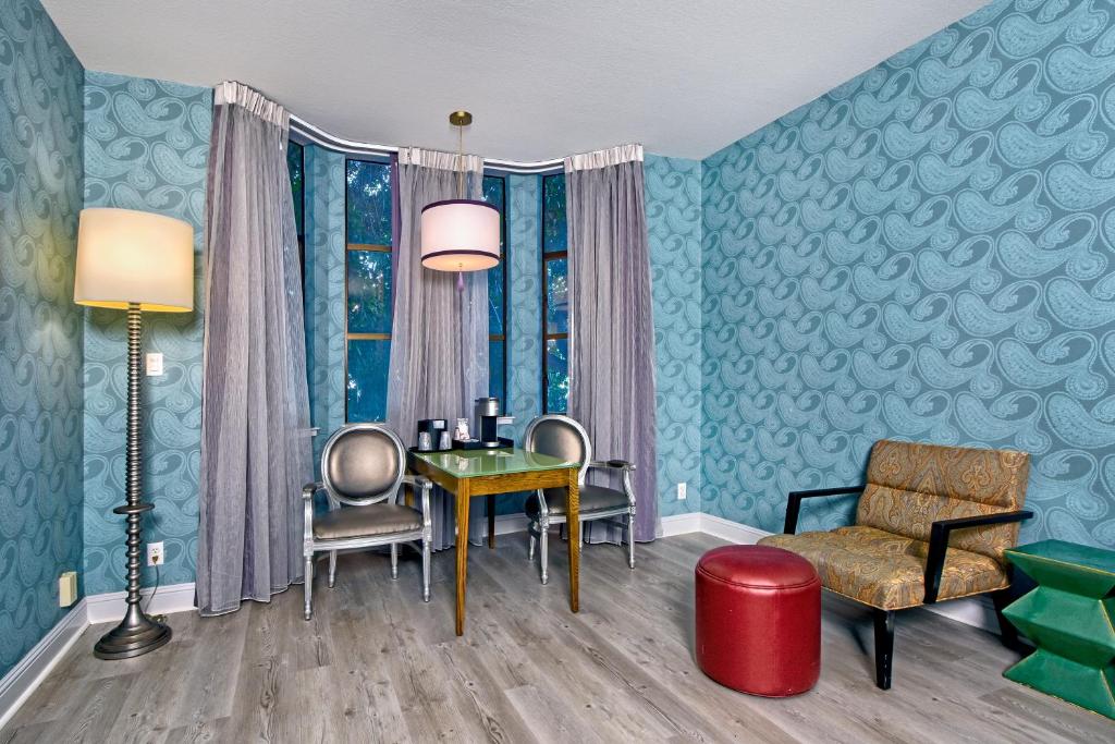Hotel Fiona Image