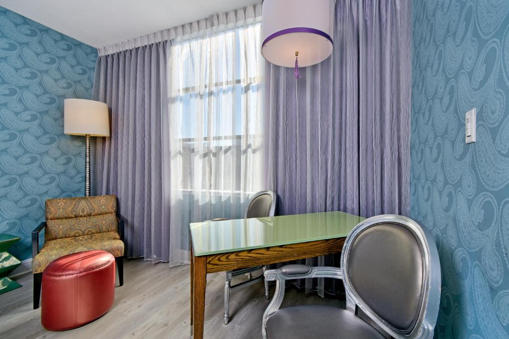 Hotel Fiona Image
