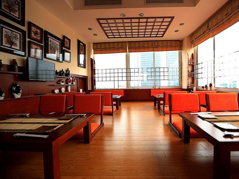 Moon View Hotel - 65 Cửa Bắc - by Bay Luxury