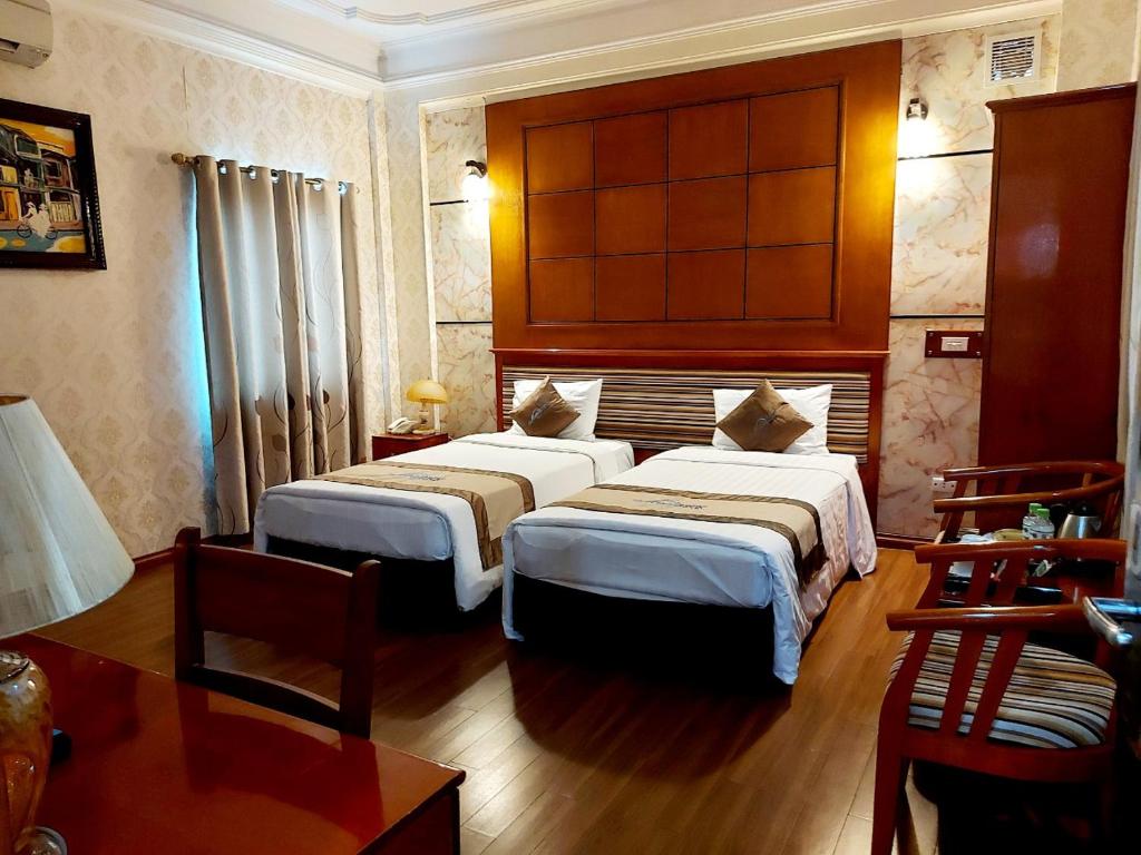 Moon View Hotel - 65 Cửa Bắc - by Bay Luxury