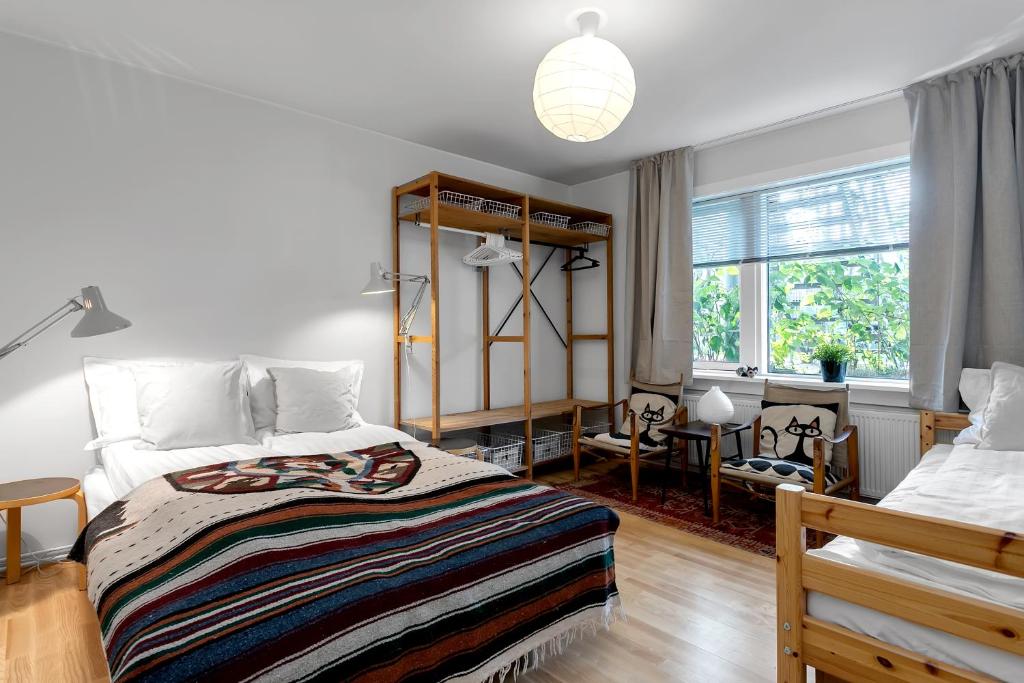 Modern & Cozy Apartment - Downtown Reykjavik 6