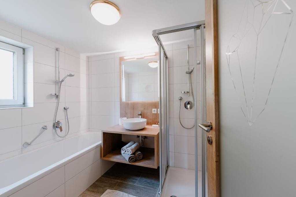Haus Crystal 3