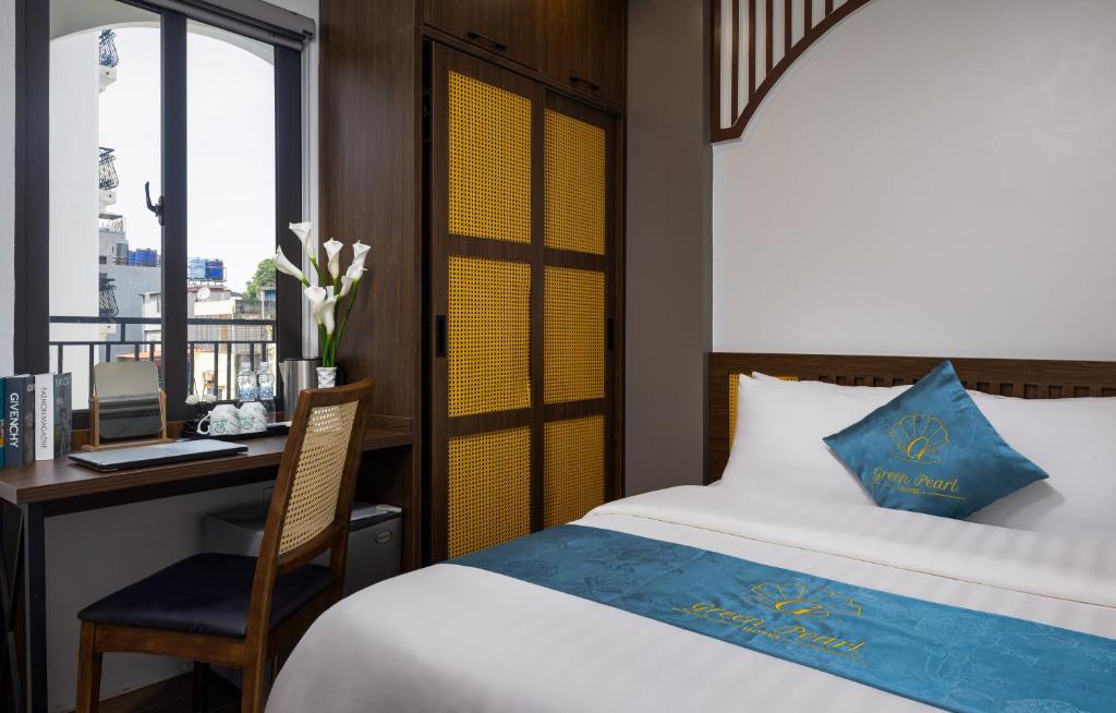 Lang Chai Green Pear Cat Ba Hotel