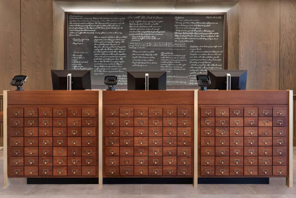 The Slate Hotel Denver Downtown, Tapestry by Hilton Image