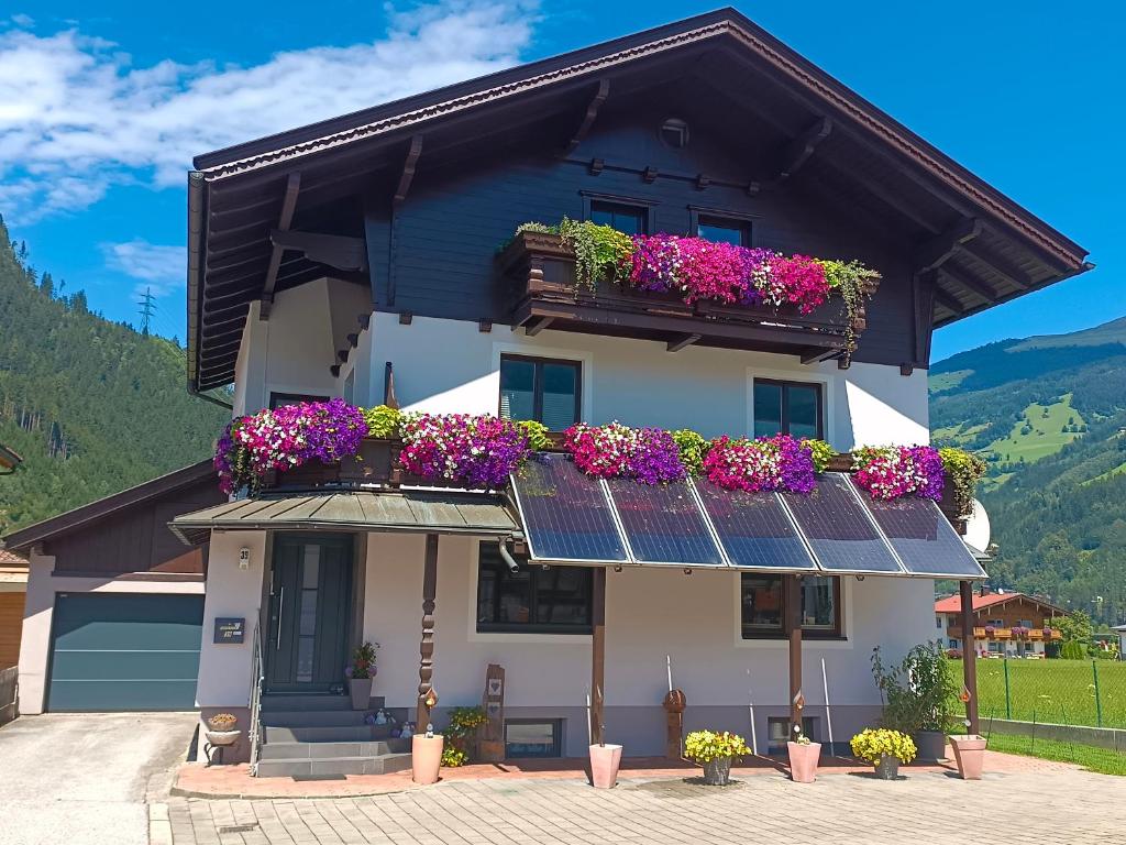 APPARTEMENT EBERHARTER Conny