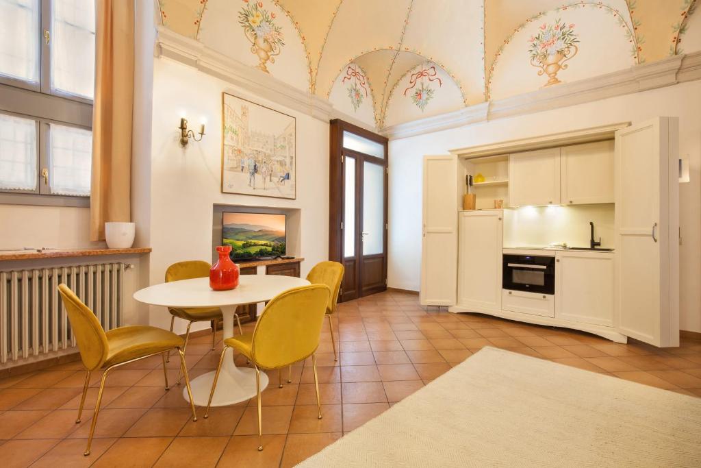 Verincanto Suite In old Verona Downtown 2