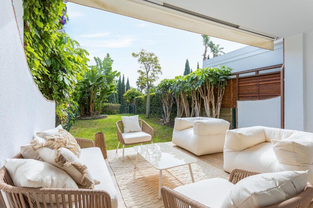 Sunny Home . 8