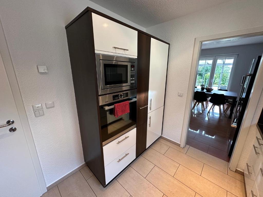 Stadtvilla in Leipzig 7 Personen 3 Schlafzimmer 2 Bäder Garten und Terrasse zentral gelegen Messe Innenstadt Seen 4