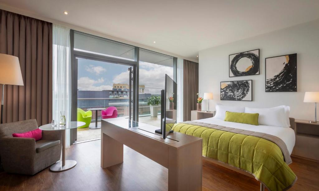 The Gibson Hotel Image