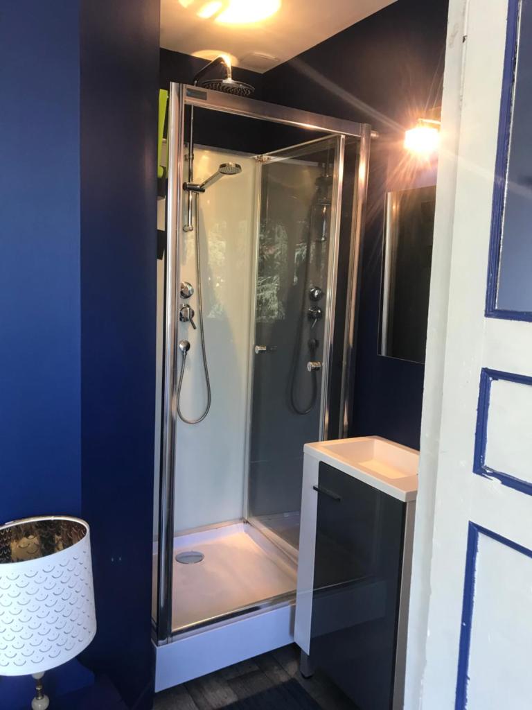 VILLA LES TERRASSES dans la nature avec piscine à 2 pas de Lyon, 8