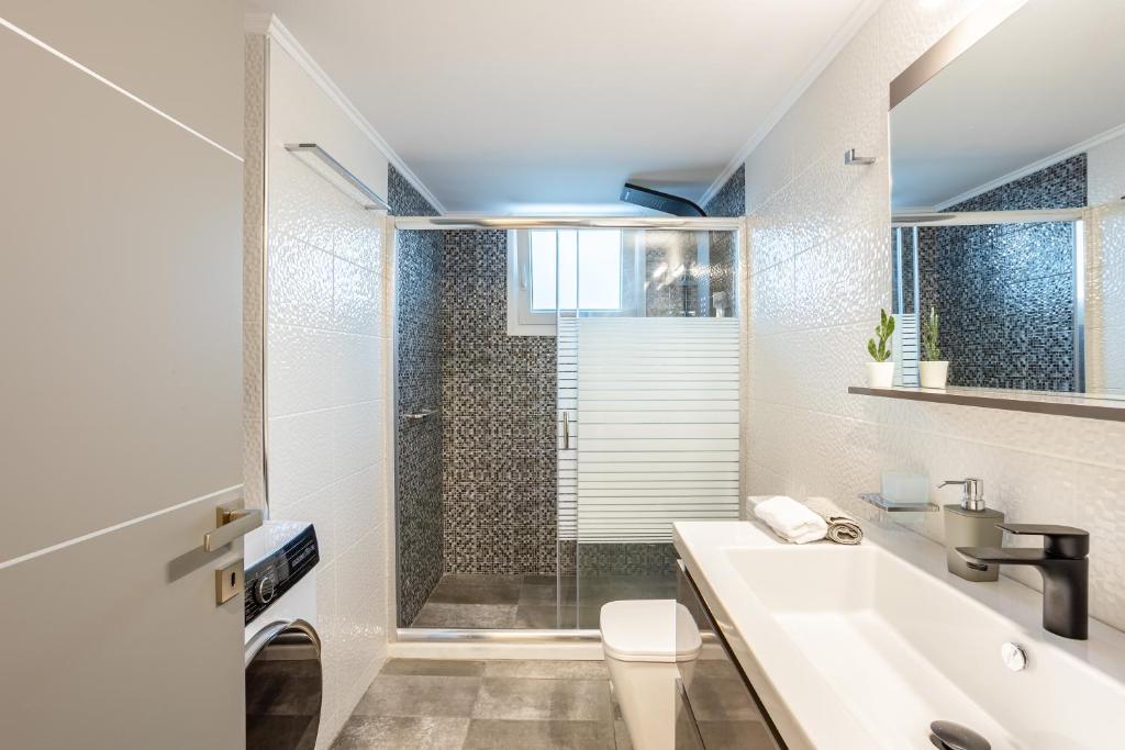 Avia Seaview Getaway - Konstantina's Hidden Haven 3