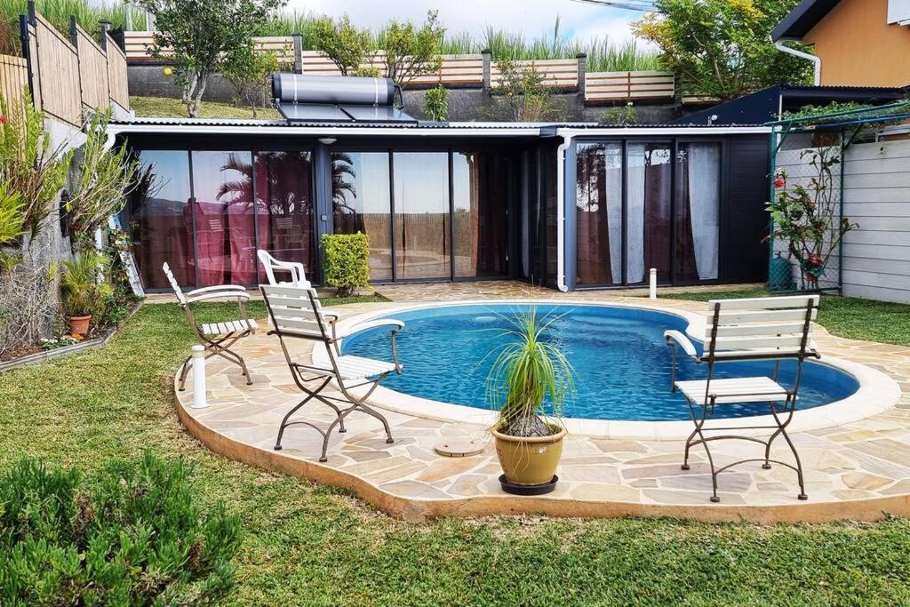 Bungalow des pensées piscine chauffée 28° 4