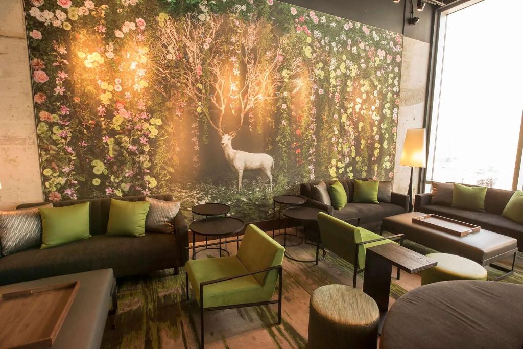 Hilton Garden Inn Chicago McCormick Place Image