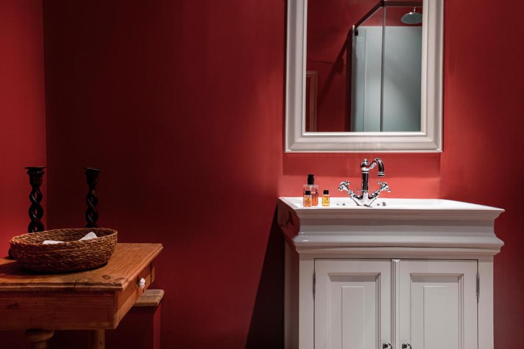 The Bank 1869 - Unique guestrooms in the historic center of Bruges 6