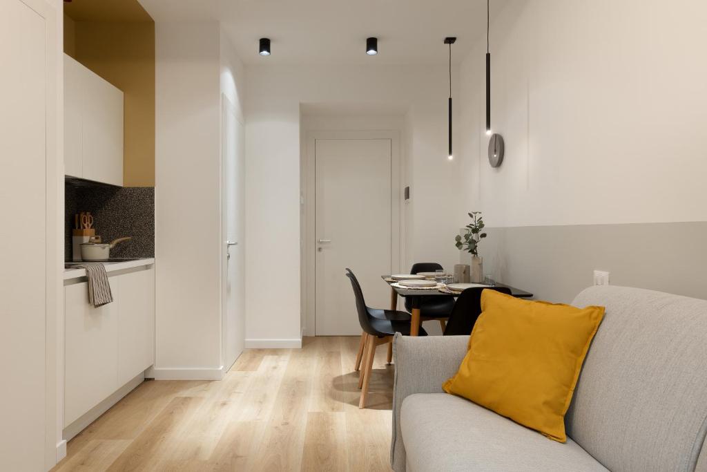 Trieste Timeless 2-bedrooms flat 5