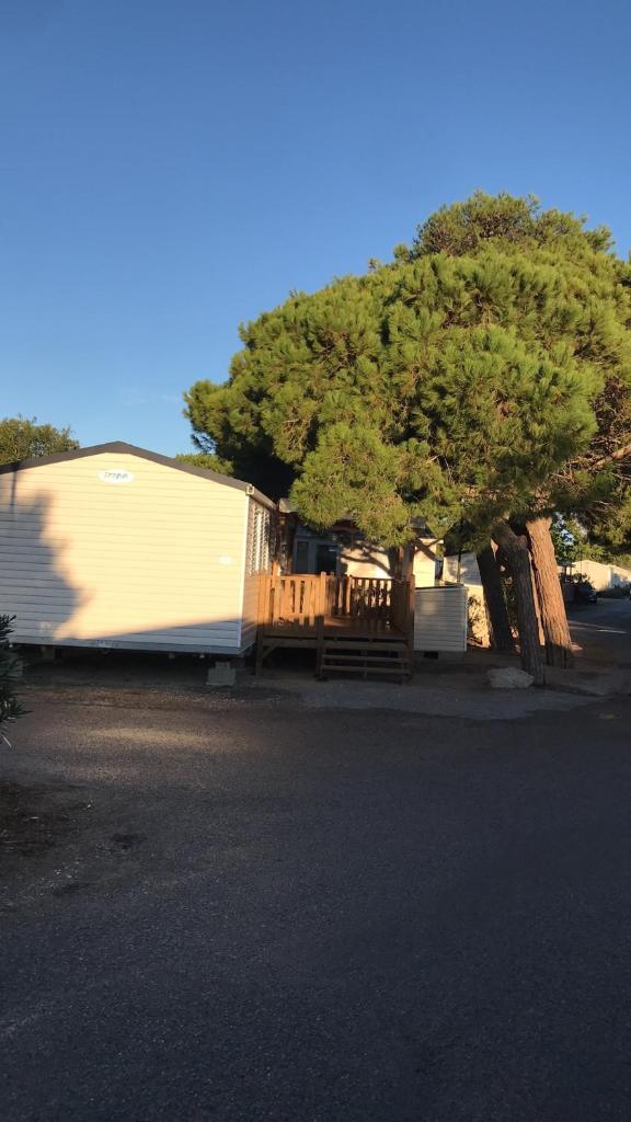 Photo de la galerie de l'établissement Mobil Home Tous confort a Canet Plage, à Canet