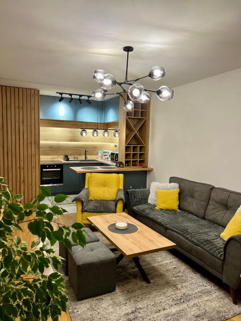 AJ Luxe Residence 1