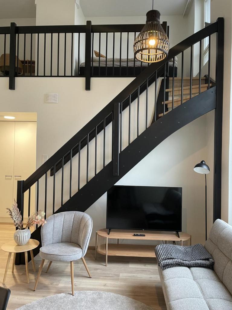 Beautiful loft apartment with glazed balcony 5