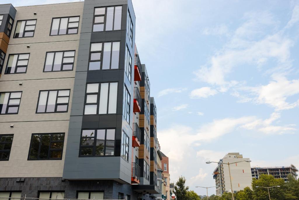Reside NoMa, a Wyndham Residence Image