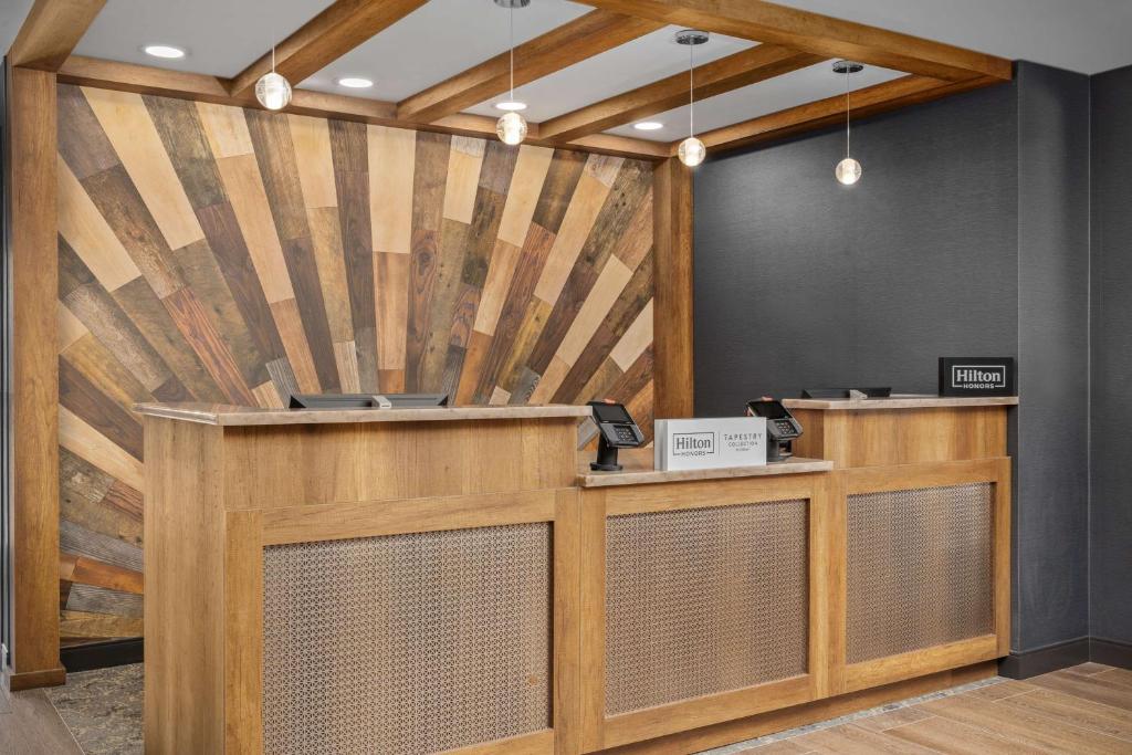 Hotel Westport Kansas City, Tapestry Collection by Hilton Image