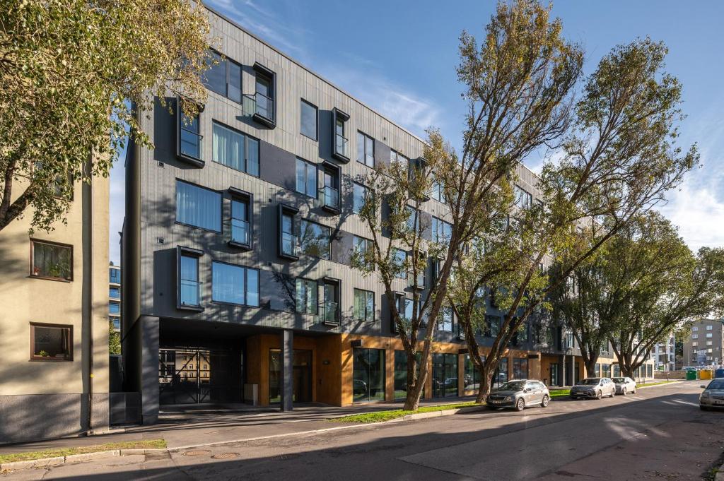 Brand new 2bdroom Free Parking Apartment 6