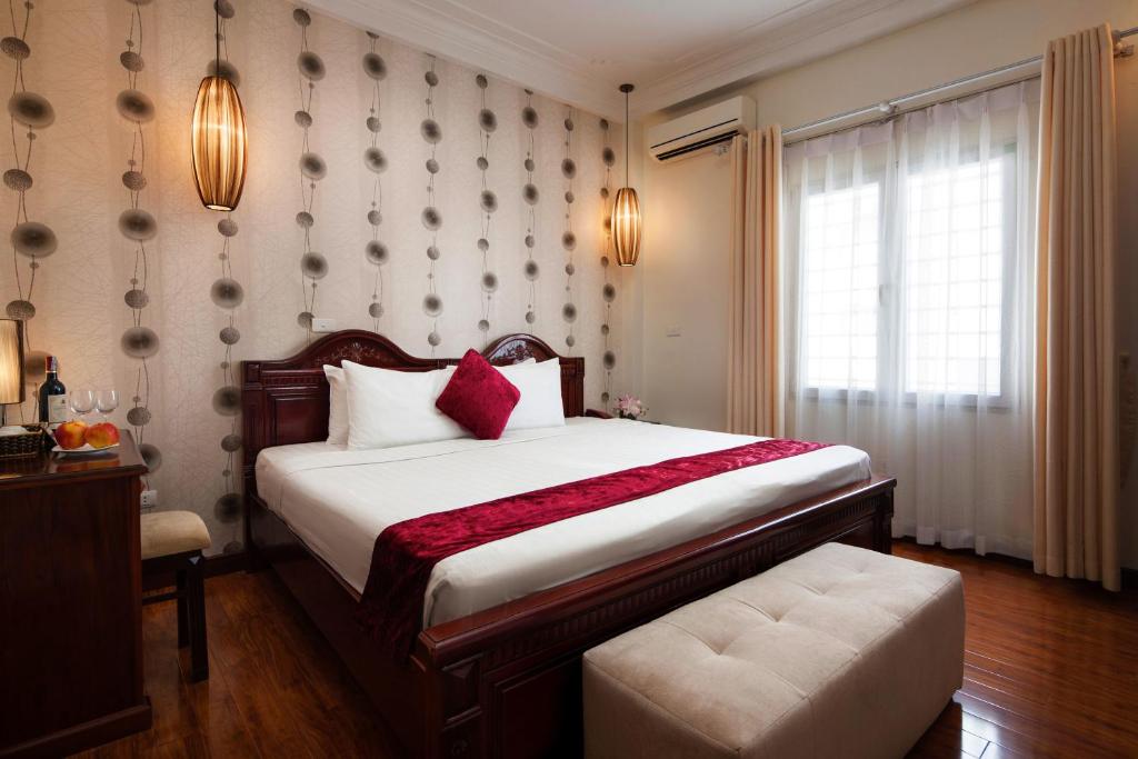 Hanoi Golden Moon Hotel & Travel