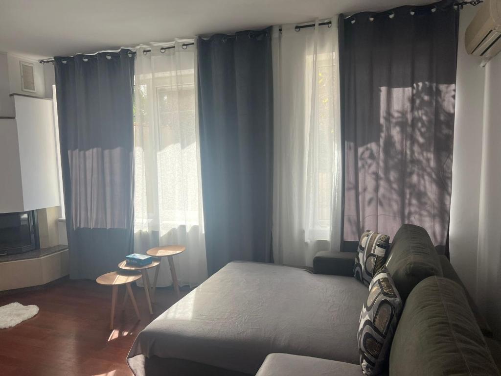 VILLA CAISULUI Dobroesti 2