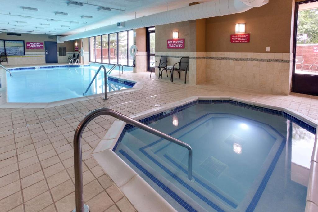 Drury Inn & Suites Nashville Airport Image