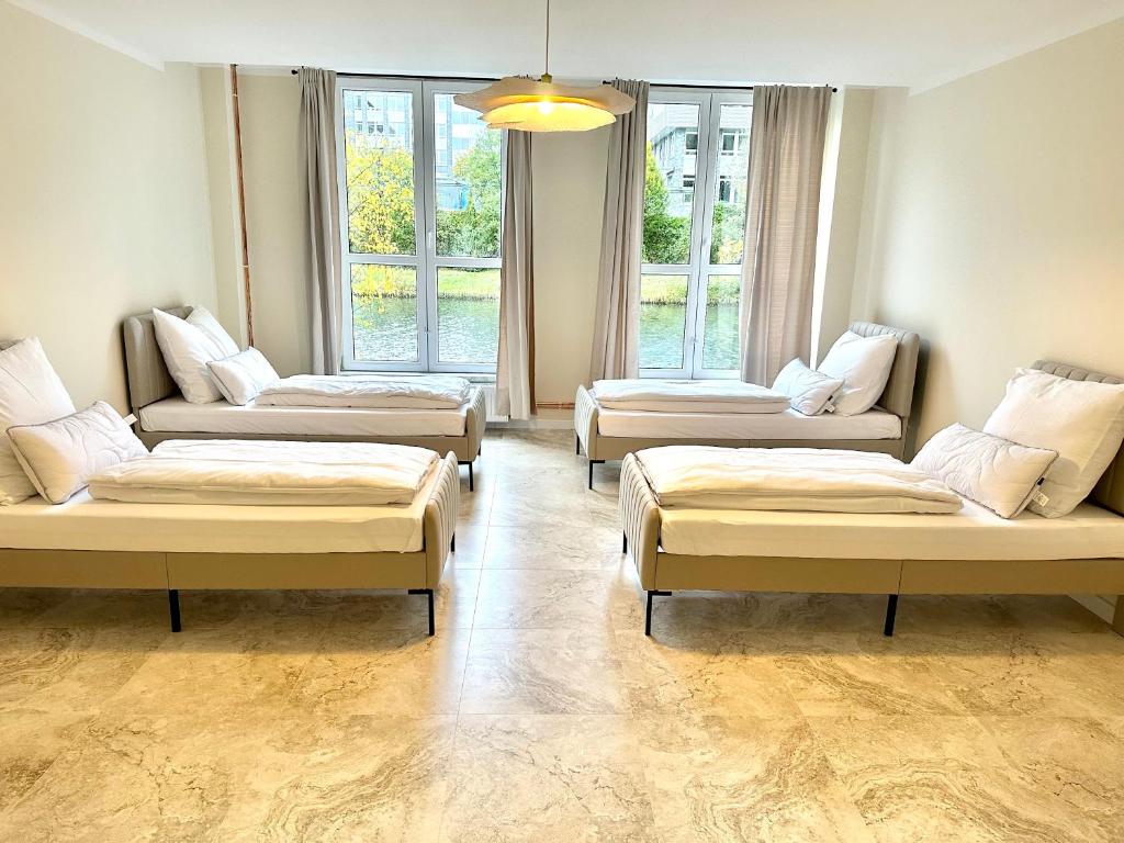 Sanierte 5 Zimmer Luxus Standard Apartment auf 350qm 6