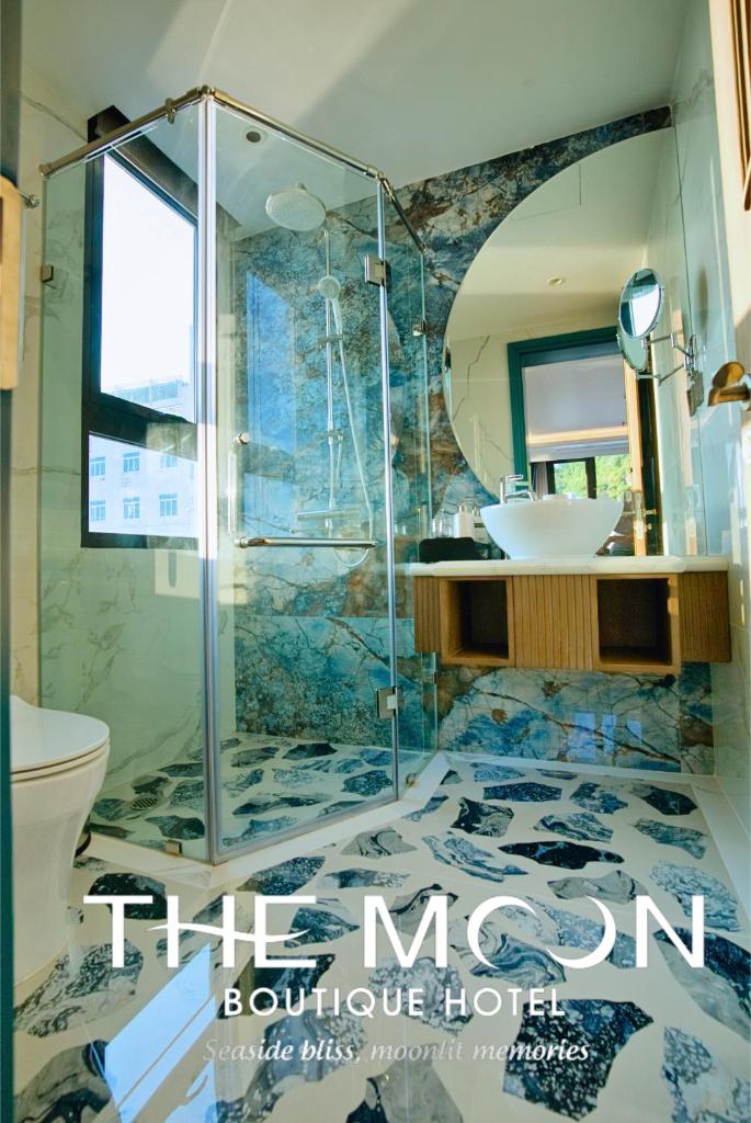 The Moon Boutique Hotel Cat Ba