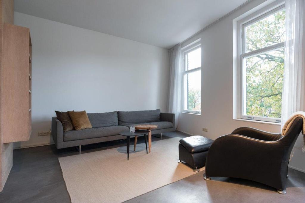 City centre Loft on the historic Canal 3