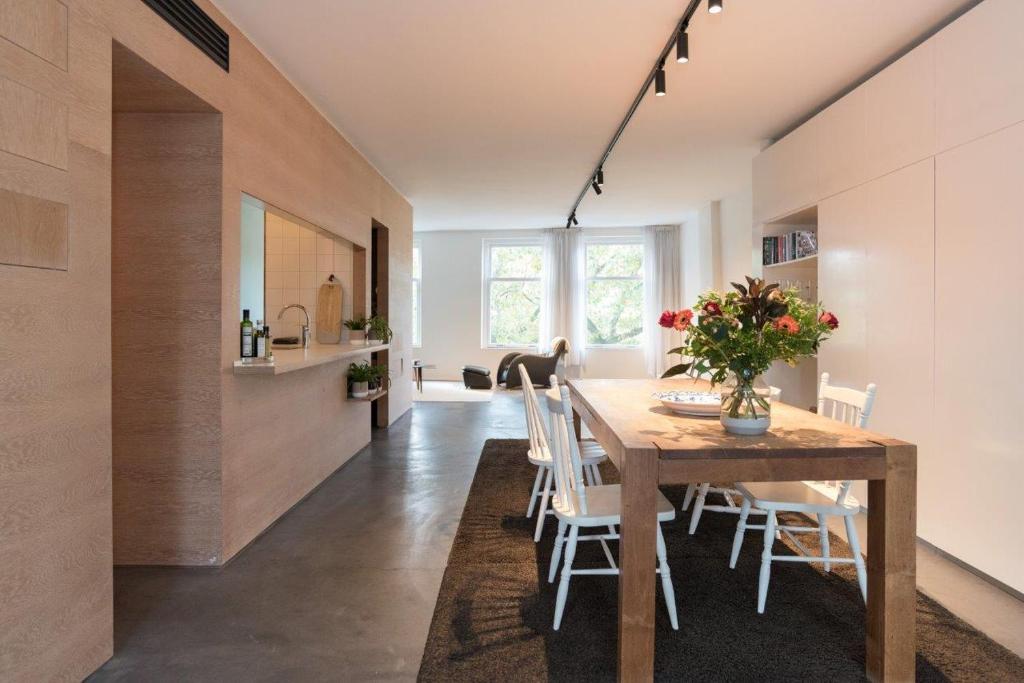 City centre Loft on the historic Canal 6