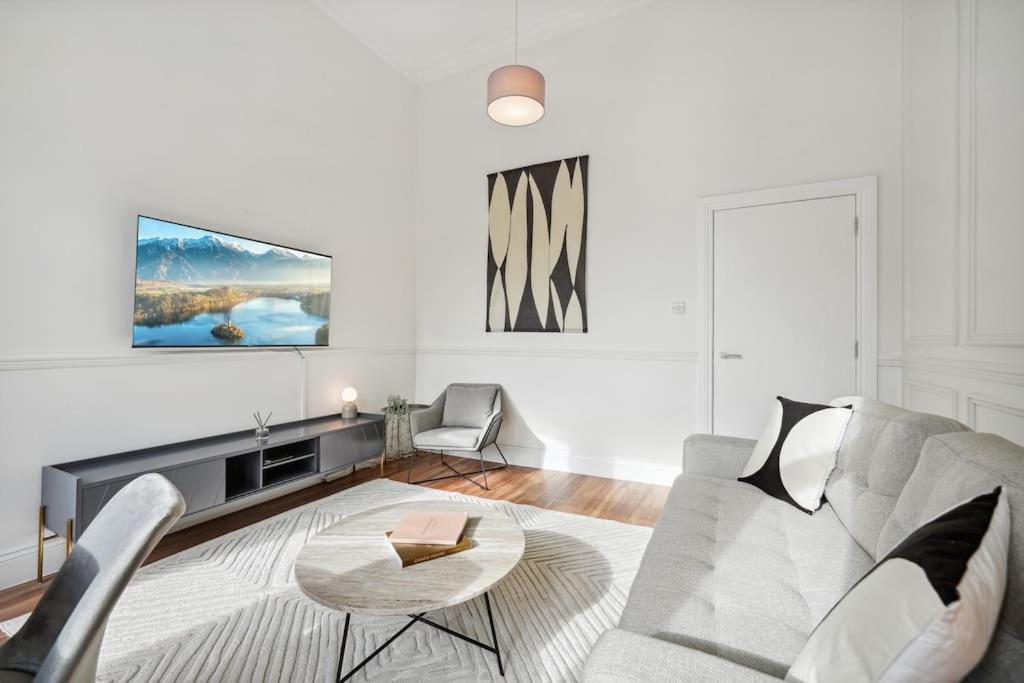(G2) Central 1 Bed Blythswood Flat 5