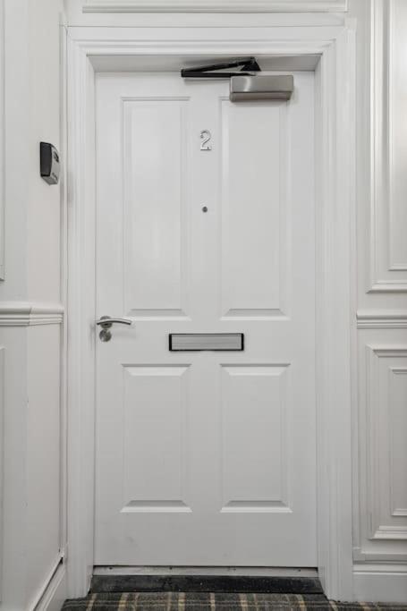 (G2) Central 1 Bed Blythswood Flat 8