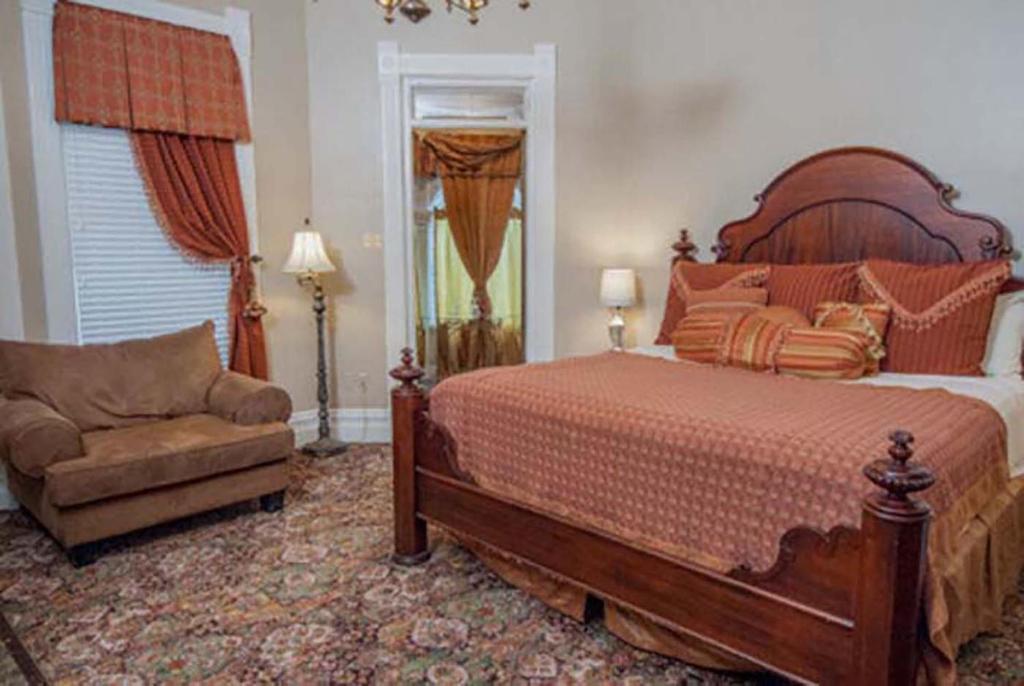 The Anniversary Inn - South Temple Image