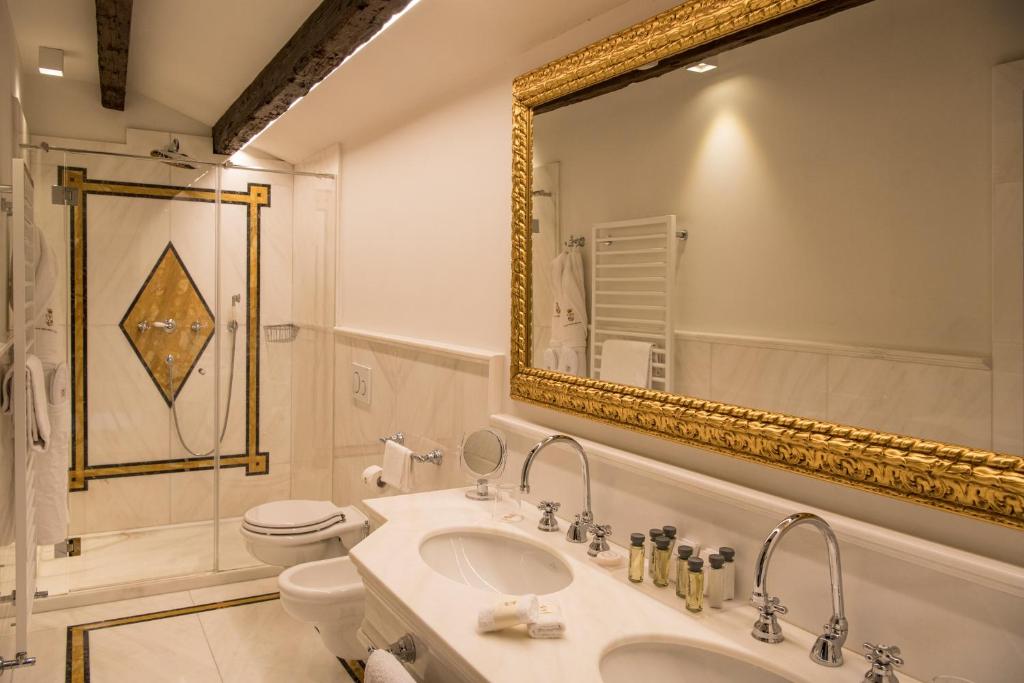 Hotel Nani Mocenigo Palace Image