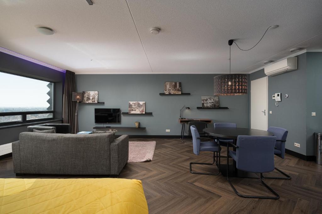 The Penthouse At The Hague Tower 6